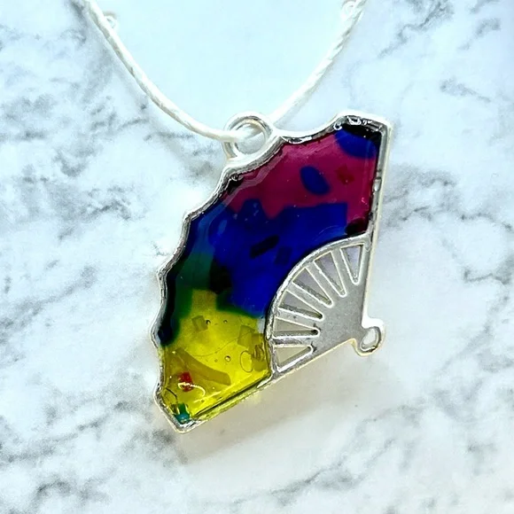 Fan shape charm rainbow - Picture 4 of 4